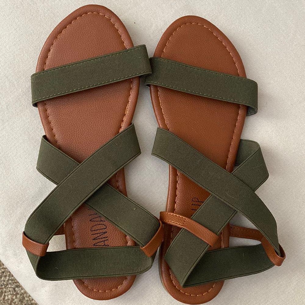 Sandalup Sandals